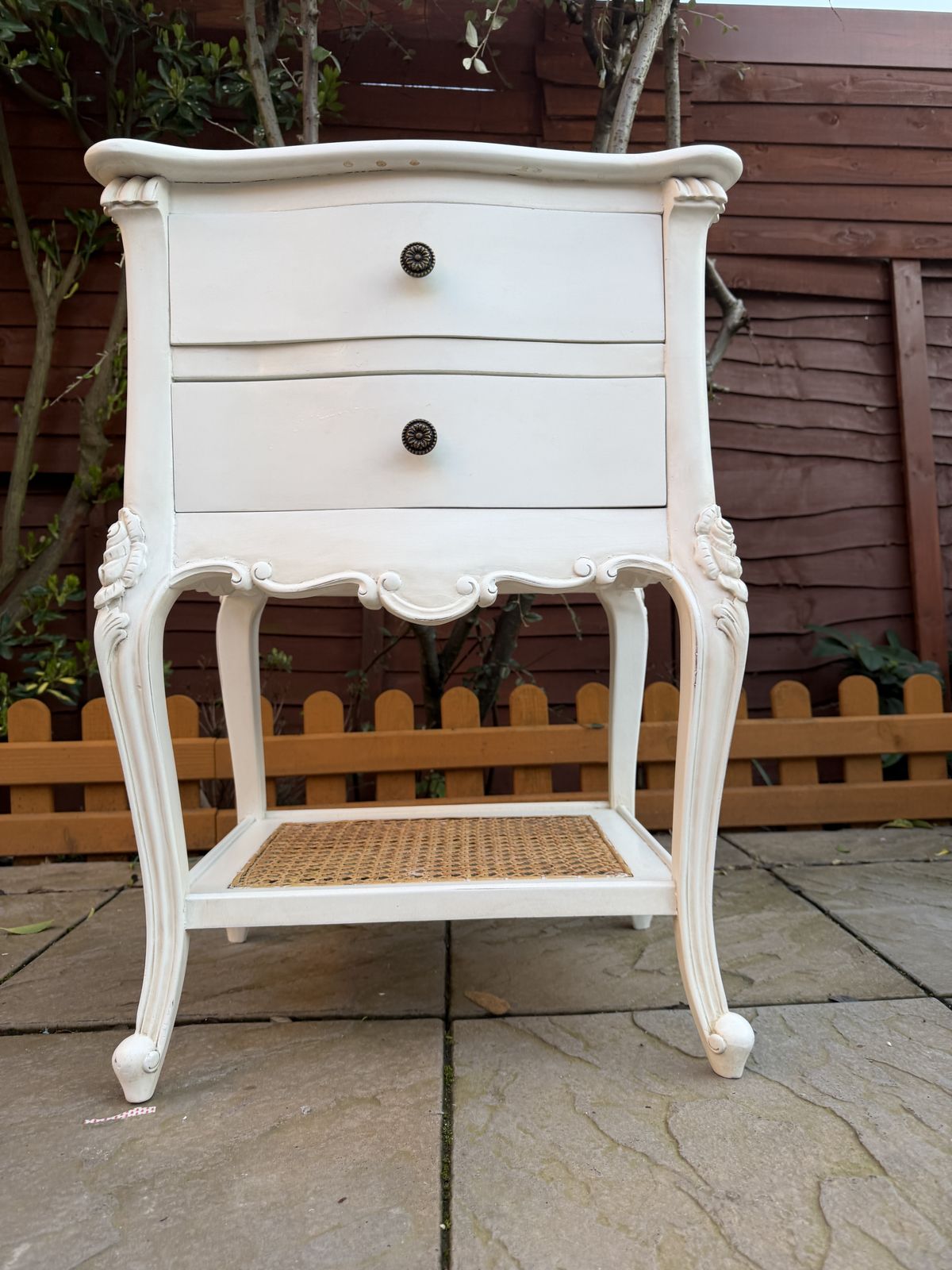 Beautiful Coach House Provence French Style 2 Draw White Bedside Table With Rattan – Superb Condition – £334 photo vintage