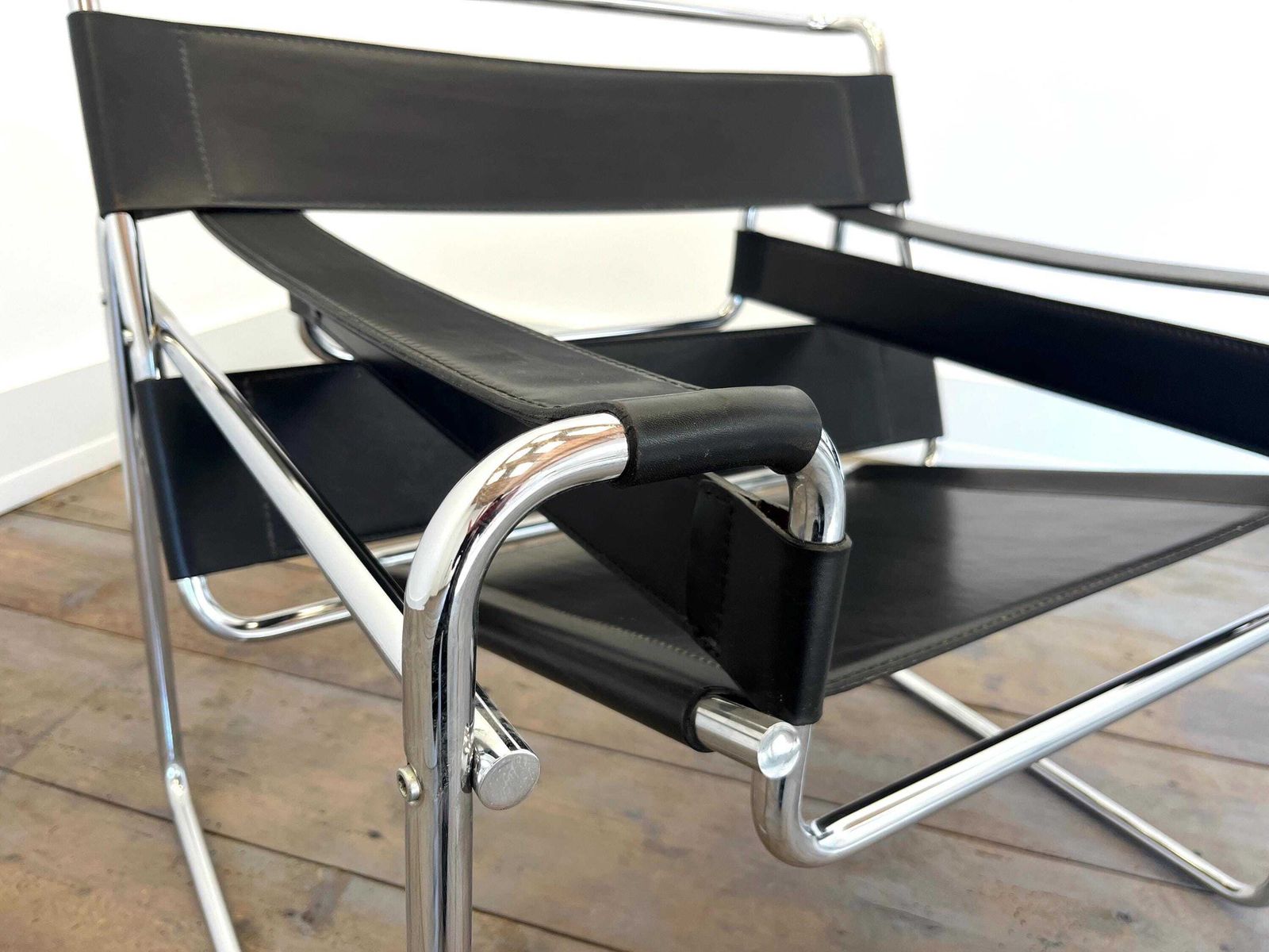 Wassily Chair By Marcel Breuer / Vintage Lounge Chair / Iconic Armchair / Chrome Frame With Leather photo vinterior