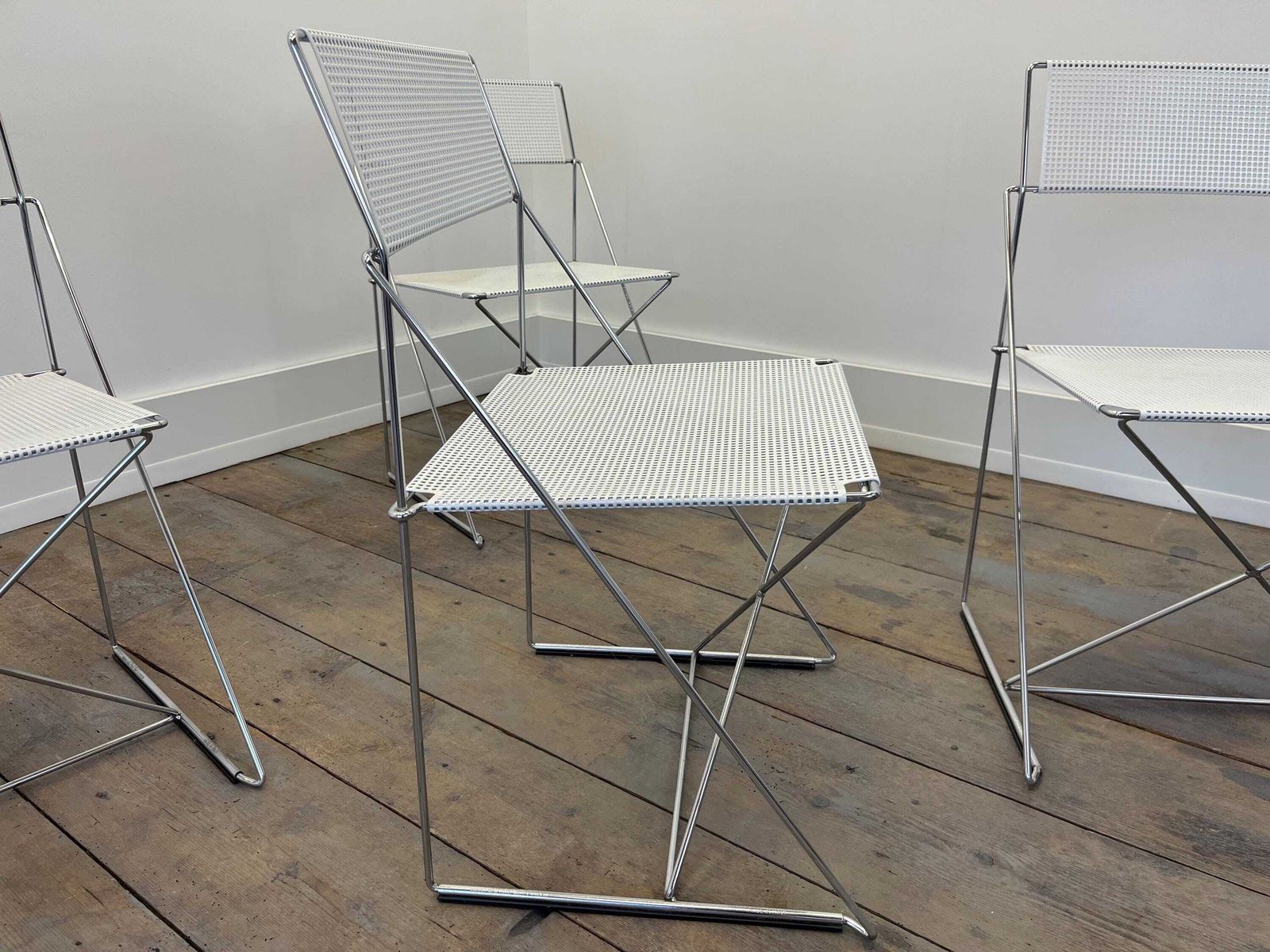 Set Of 4 Designer Chairs By Niels Jorge Haugesen X Line / Mcm Metal Dining Chairs / Italian Dining Chairs 80s photo furniture
