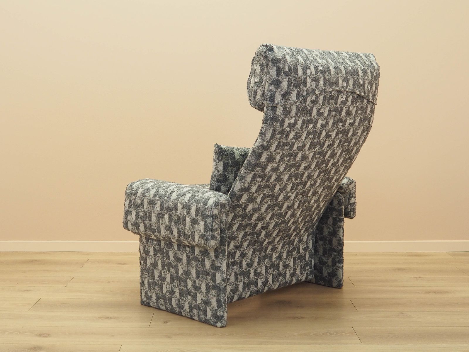 Lounge Armchair, Italian Design, 1970s, Designer: Giovanni Offredi, Manufacturer: Saporiti photo 1799.0