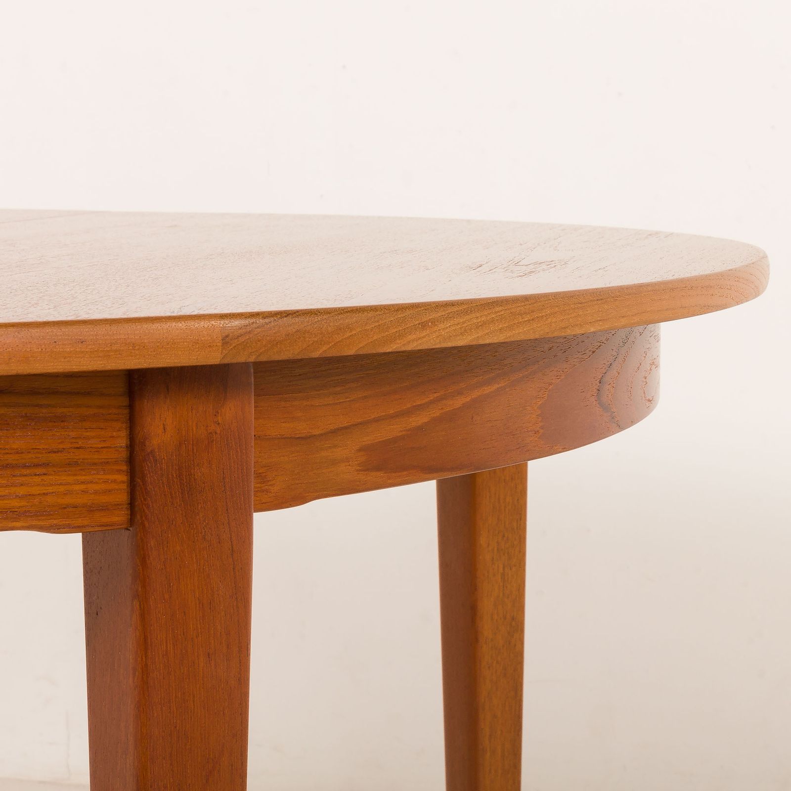 photo vinterior Henning Kjaernulf Attr. To Extra Large Teak Table With 4 Inner Leaves For Soro, Denmark 1960s