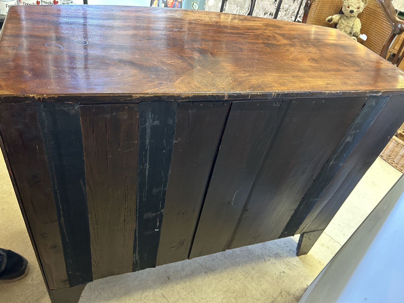 Antique Mahogany Bow Front Chest Of Drawers   With Working Key photo vinterior