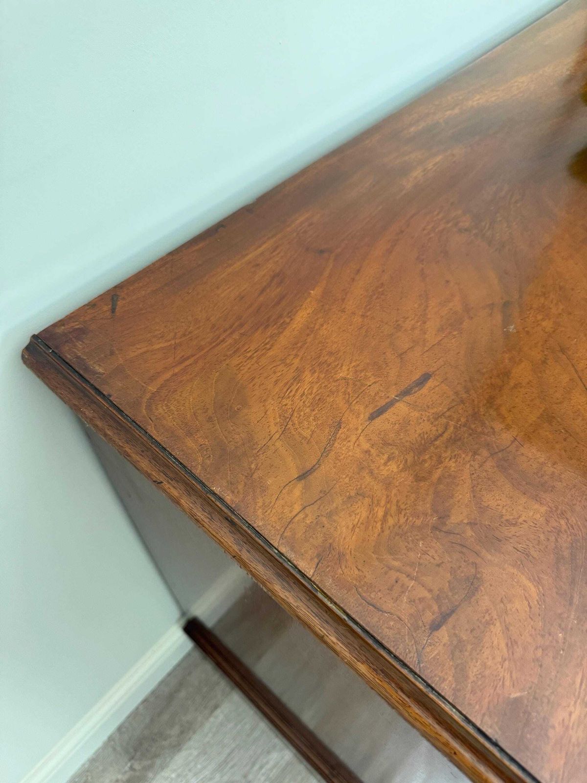 photo furniture Antique Bow Front Mahogany Chest Of Drawers: Solid Wood 3 Drawer Dresser