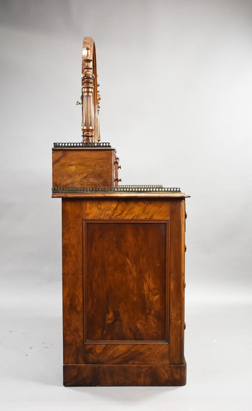 photo furniture Victorian Burr Walnut Dressing Table