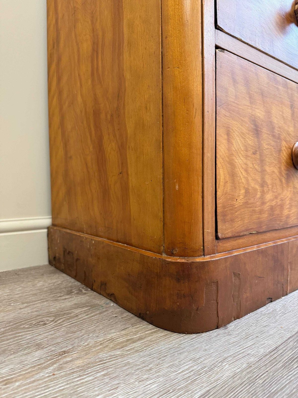 photo vinterior Antique Chest Of Drawers Solid Wood Vintage Furniture Satinwood Blonde