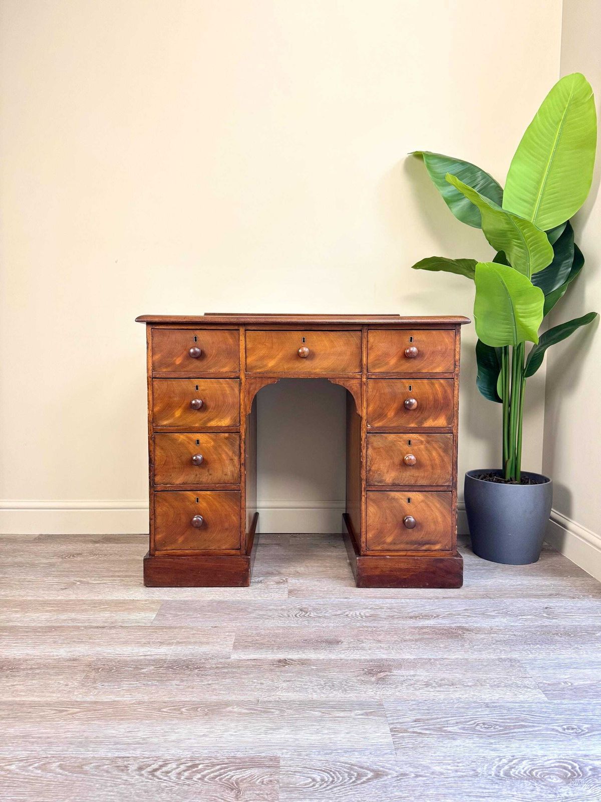 Antique Mahogany Kneehole Desk With Leather Top   Traditional Office