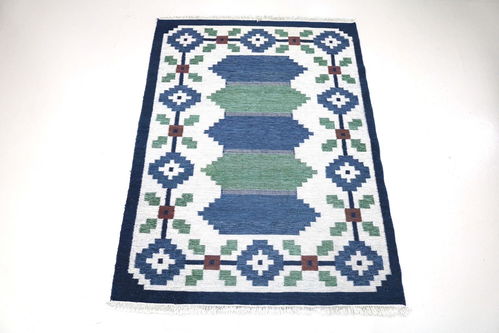Vintage Swedish Kilim Rug, 235x168 Cm (Circa 1950s–1960s) photo furniture