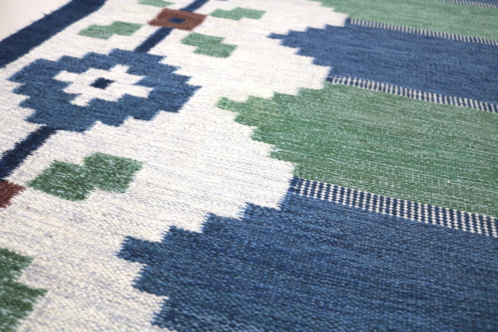 Vintage Swedish Kilim Rug, 235x168 Cm (Circa 1950s–1960s) photo vintage