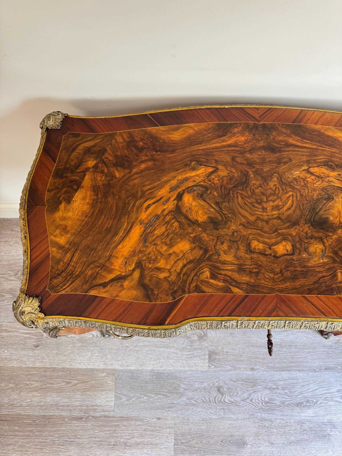 Furniture Antique French Louis XV Style Burl Walnut Hallway Console Table Gilt photo