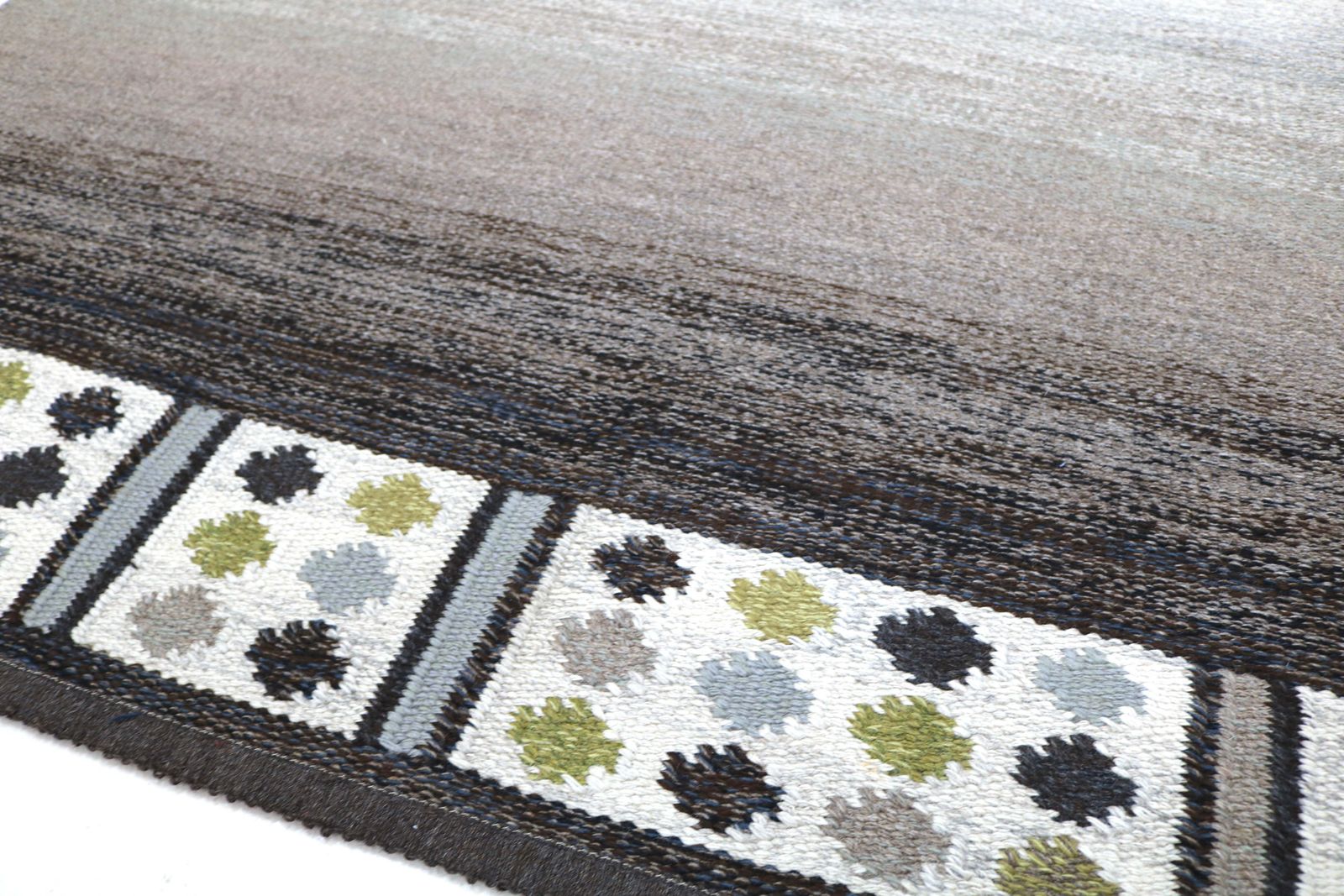 Vintage Swedish Kilim Rug, 200 × 138 Cm (Circa 1950s–1960s) photo vinterior