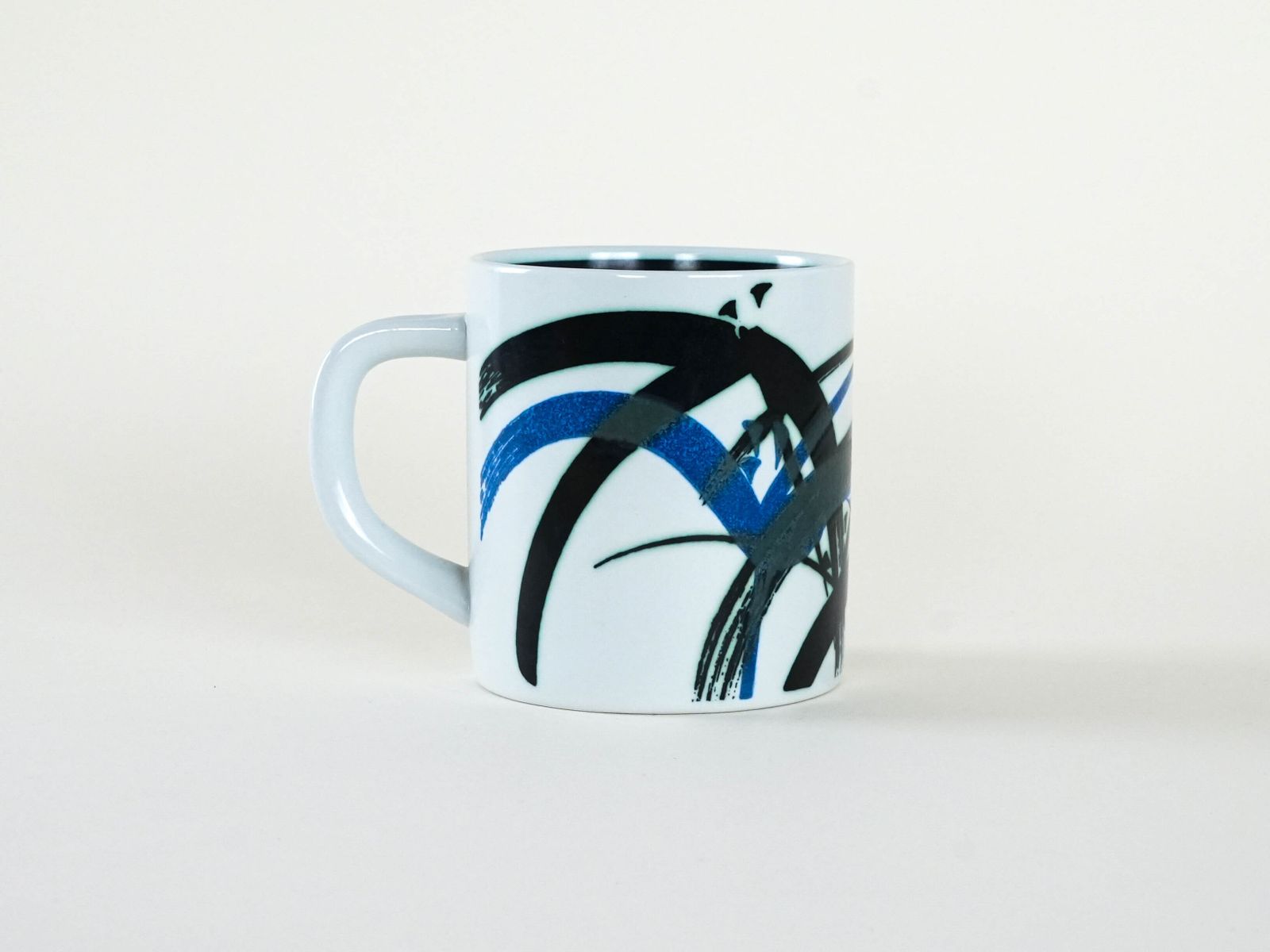 Porcelain Mug, Danish Design, 1985, Designer: Mogens Andersen, Manufacturer: Royal Copenhagen photo for sale