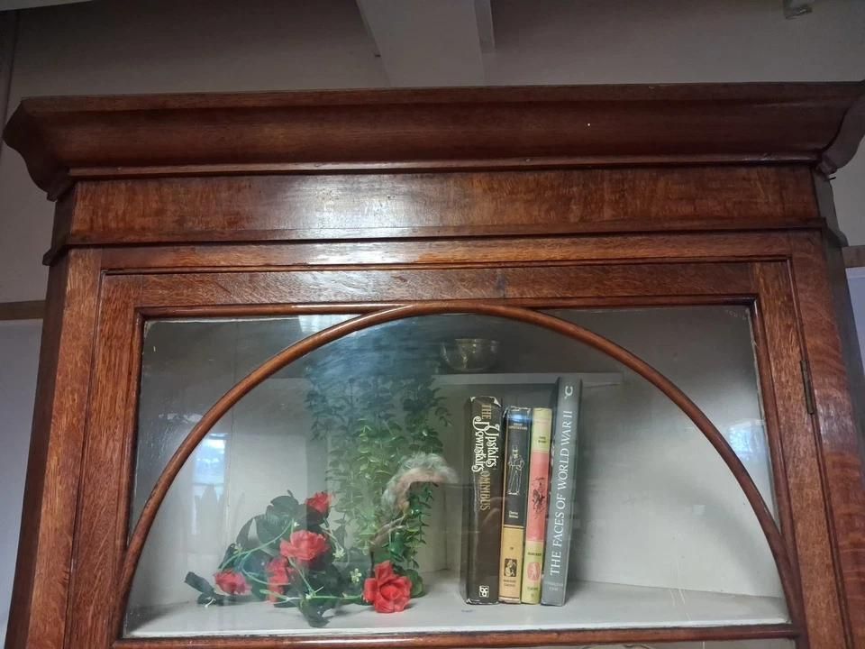 photo furniture Antique Victorian Mahogany Corner Unit