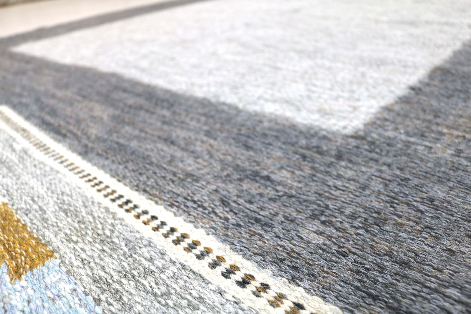 Vintage Swedish Kilim Rug, 235x161 Cm (Circa 1950s–1960s) photo vintage