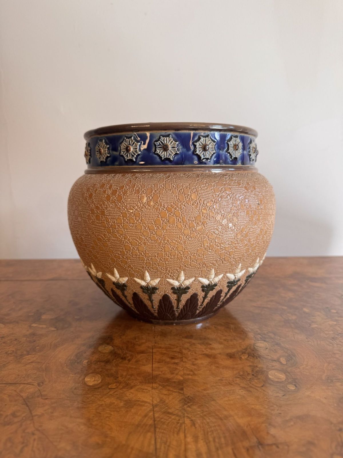 Fine Quality Antique Doulton Lambeth Jardiniere photo vinterior