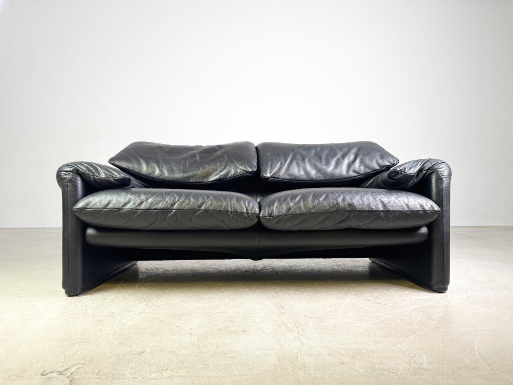 Cassina Maralunga Two Seater Sofa Couch Vico Magistretti Leather photo for sale