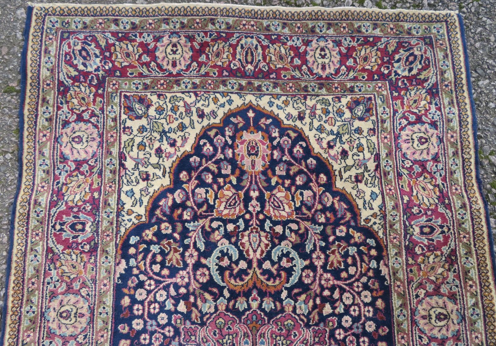 Antique Indian "Kashan" Rug. 161cm X 98cm. photo furniture