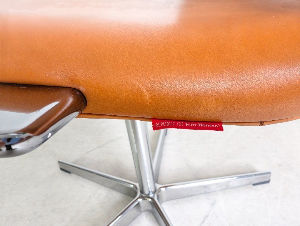 photo for sale Original 3 Piece Set Of Fritz Hansen Oxford Arne Jacobsen Office Chairs