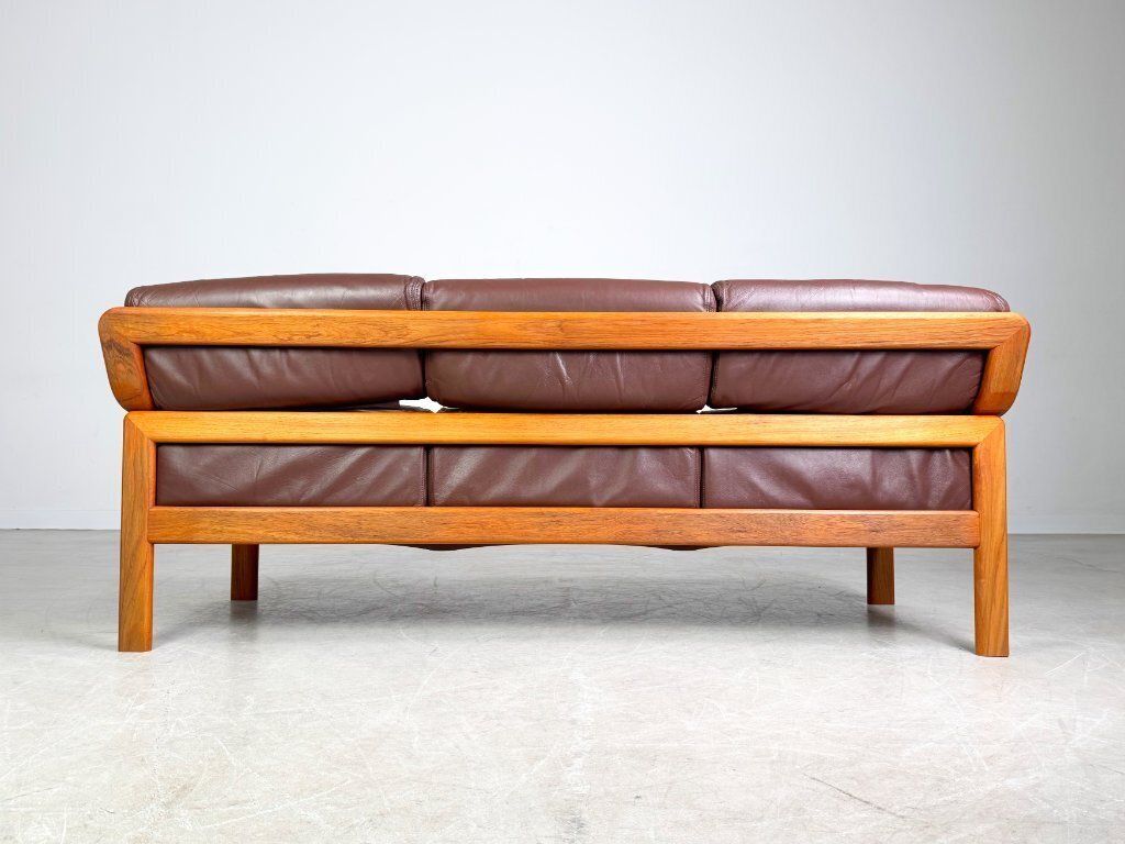 photo furniture Midcentury Three Seater Sofa Couch L.Olsen & Son Teak Vintage Design