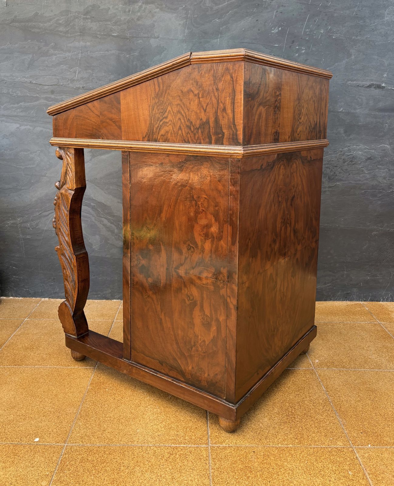photo furniture English Regency Revival Burr Walnut Davenport Desk, Early 20th Century