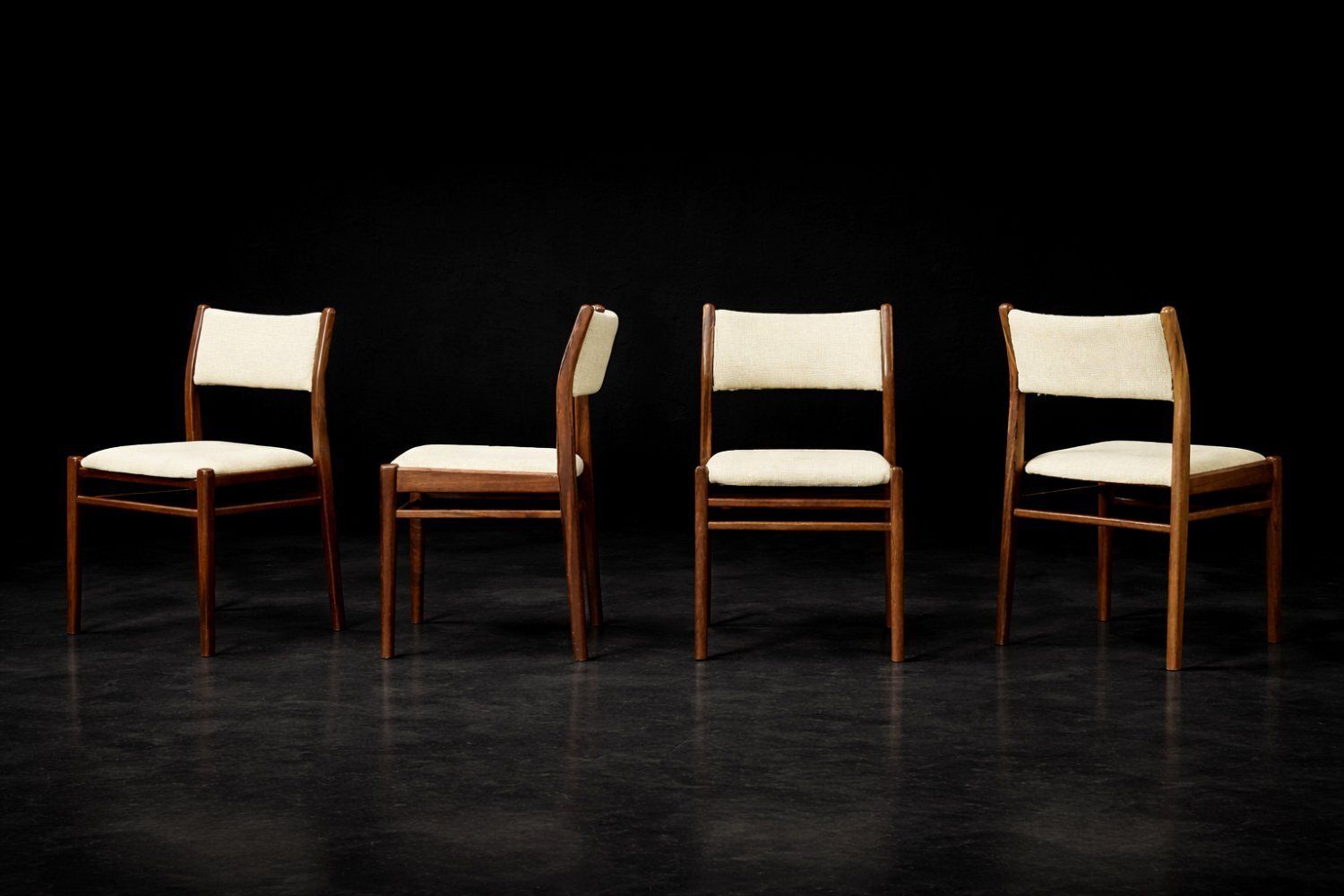 photo vinterior Mid Century Modern Danish Teak And Beige Fabric Chairs, 1960s, Set Of 4