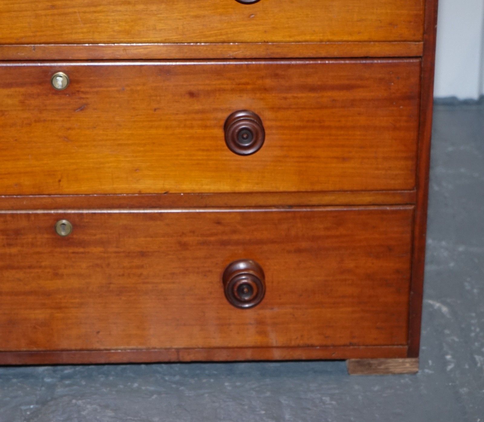 Large Early Victorian Chest Of Drawers With Original Knobs And Locks photo buy