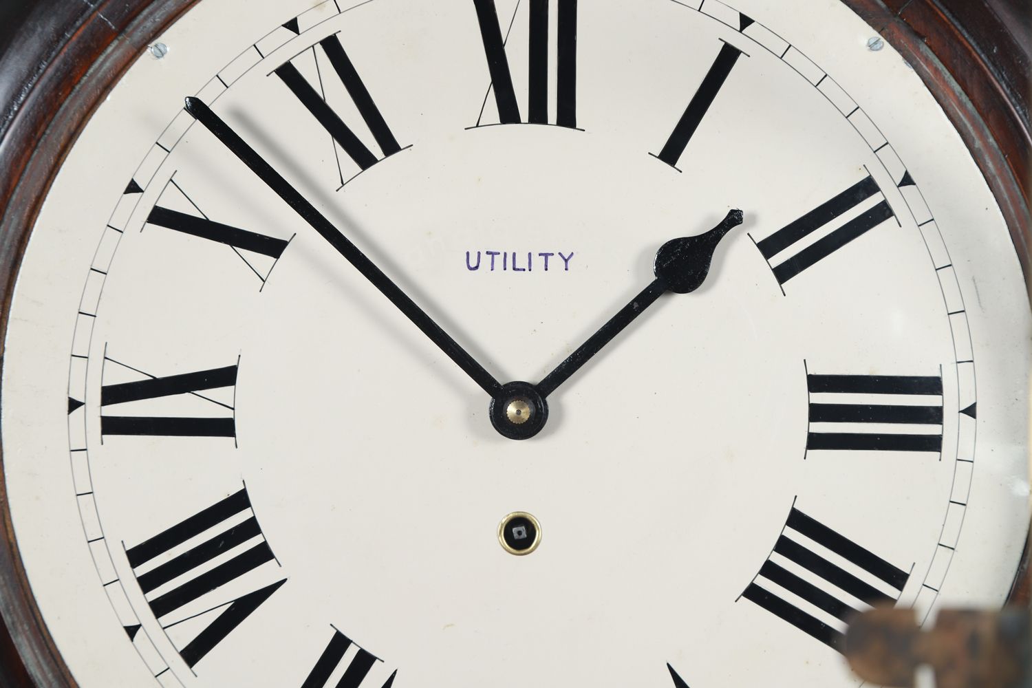 Antique 15½" Mahogany Utility Railway Station / School Round Dial Wall Clock (Timepiece) photo Home Decor