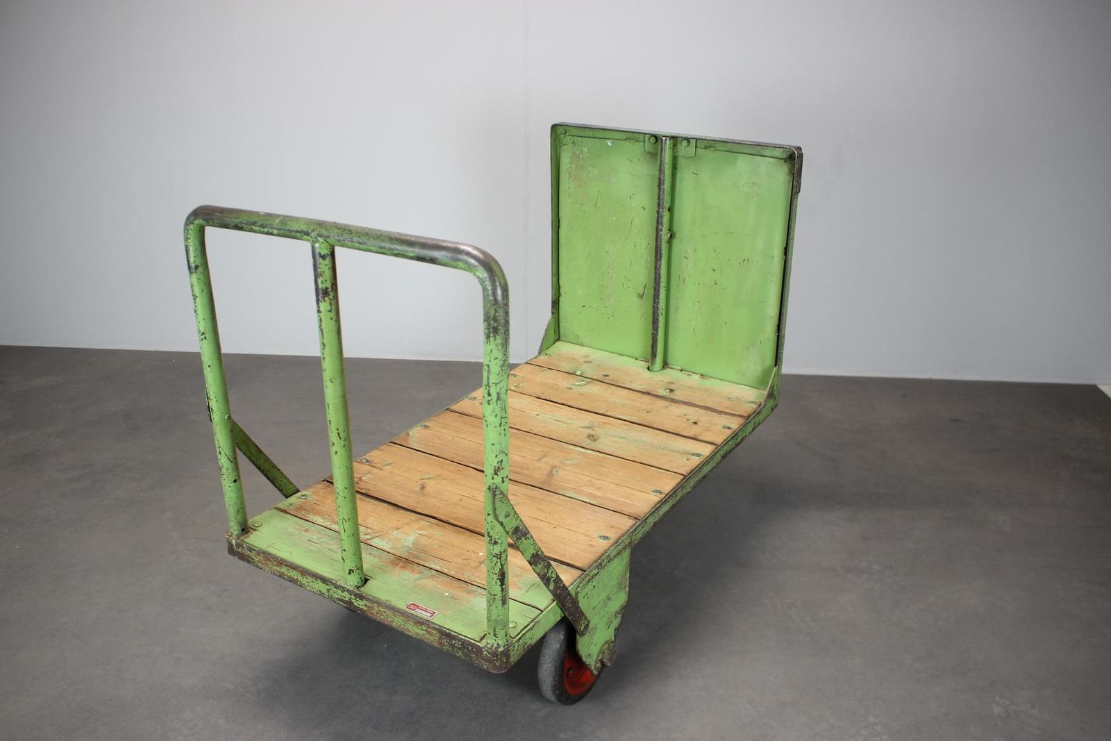 photo vintage Mid Century Industrial Bar Cart, 1950s, Czechoslovakia