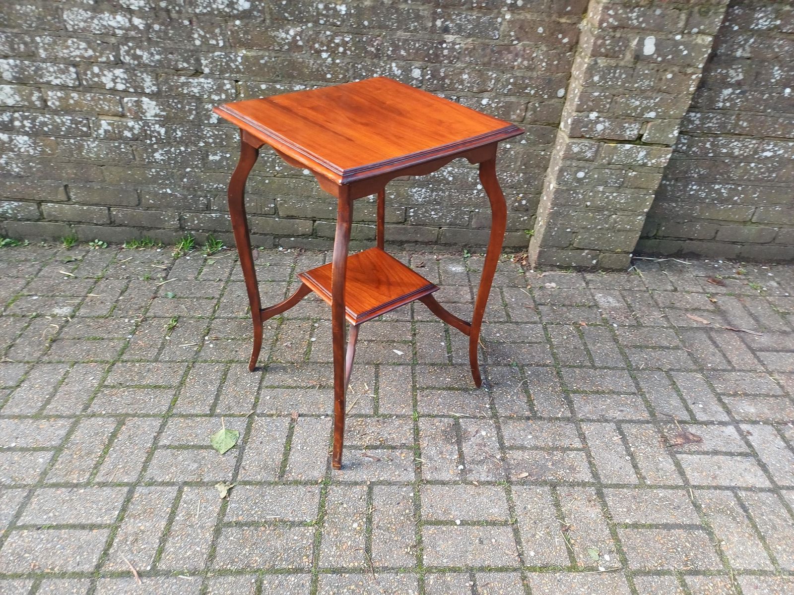 Antique Late Victorian Edwardian Solid Mahogany Side Table Elegant Occasional Table With Shelf Beautiful Grain Quality English Furniture