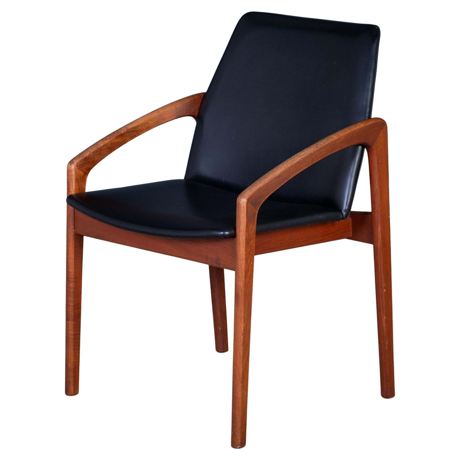Danish Model 23 Armchair In Teak And Black Leather By Henning Kjærnulf, 1960s D