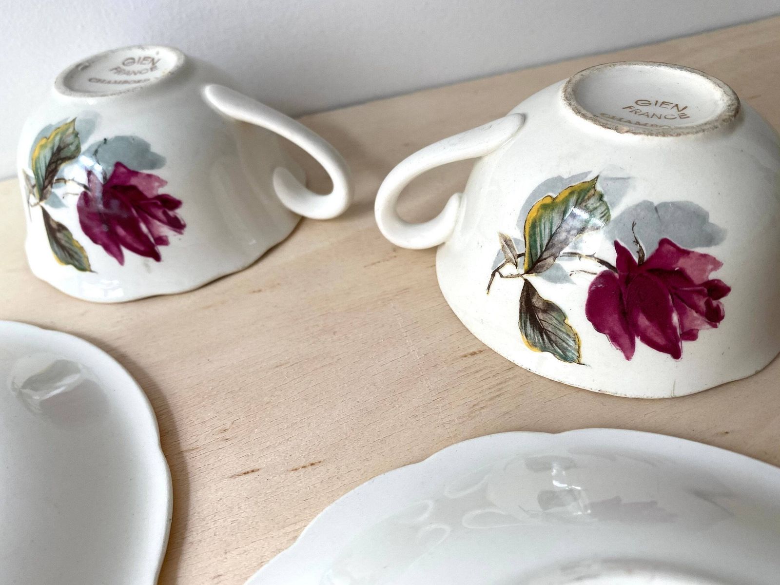 Set Of 2 Coffee / Tea Cups "Chambord" By Gien France, Vintage Earthenware Coffee Set, Cups + Saucers photo vintage