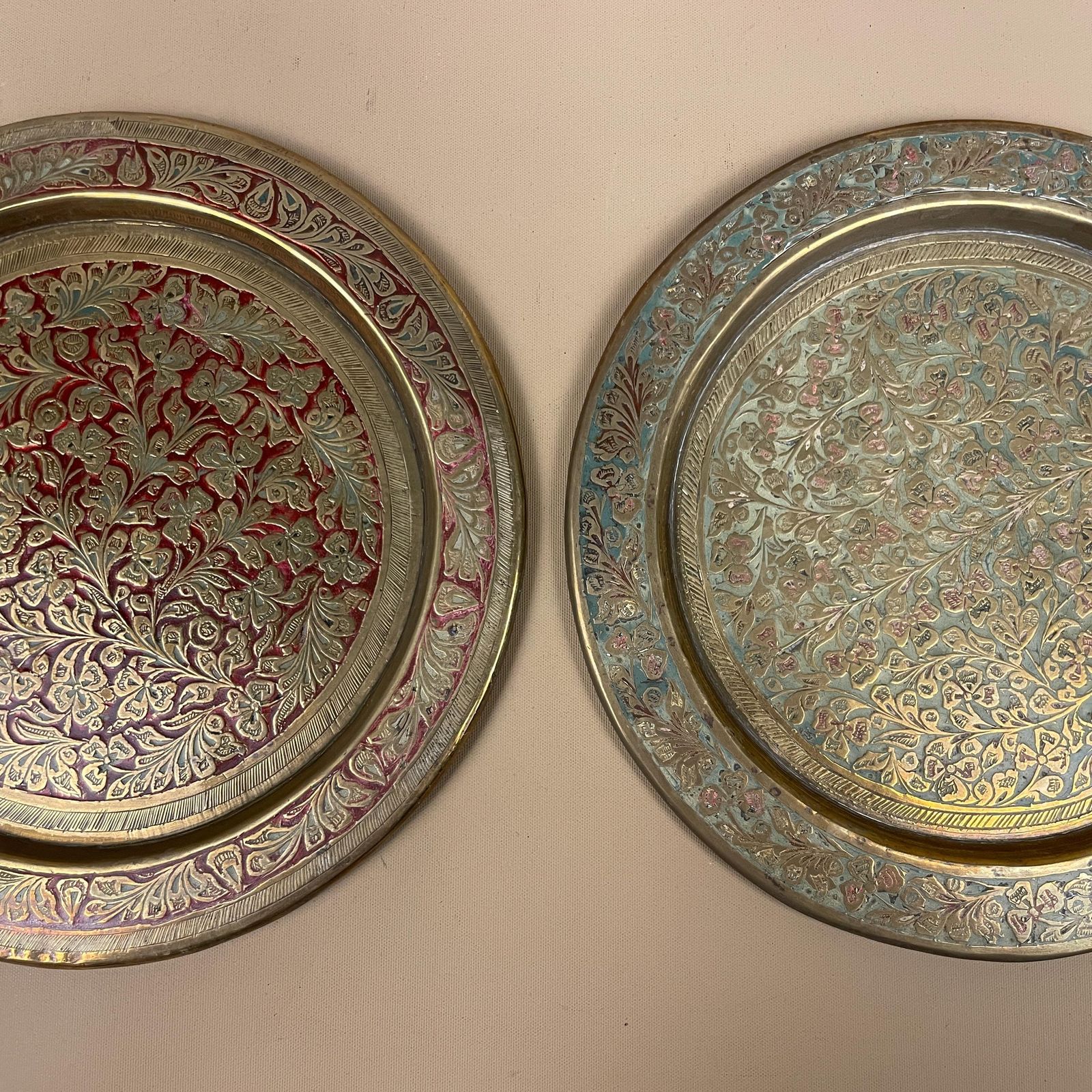 Set Of 2 Antique Metal Gold Indian Patterned Brass Tray 18cm Plate Handmade Etched Intricate Decorative Patterned Wall Art Round Vintage photo vinterior