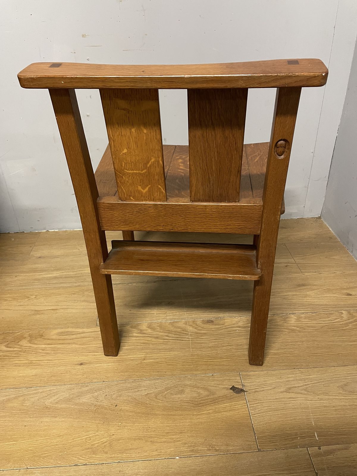 Set Of 10 Golden Oak Acorn Man Chairs Ex York Minster photo vintage
