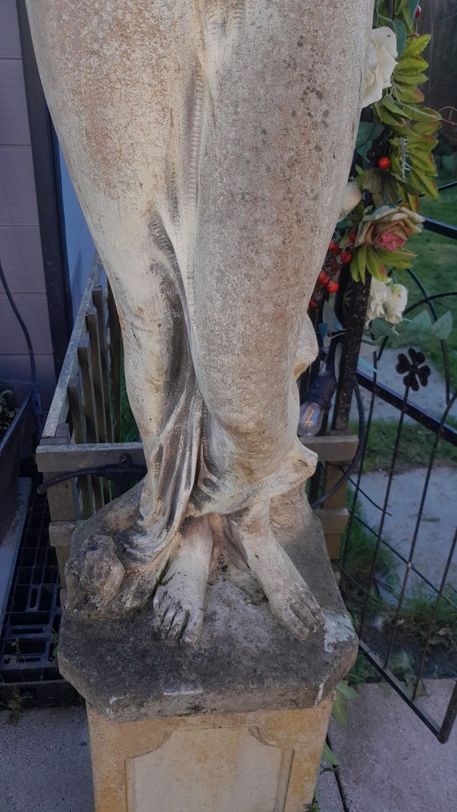 Weathered Cast Stone "Shy Lady" Garden Statue Sculpture photo Garden Decor