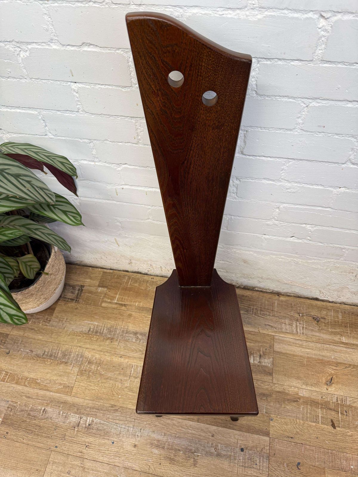 Arts & Crafts Oak Decorative Low Chair | Early 20th Century Spinning Chair. photo vinterior