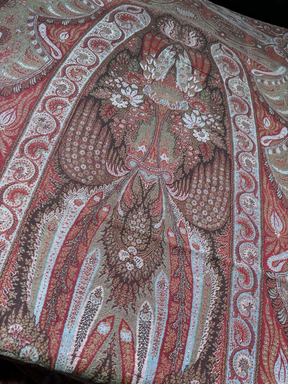 Antique Paisley Textile Table Cloth, Shawl, Table Runner. V Large : 330x158 Cms photo vinterior