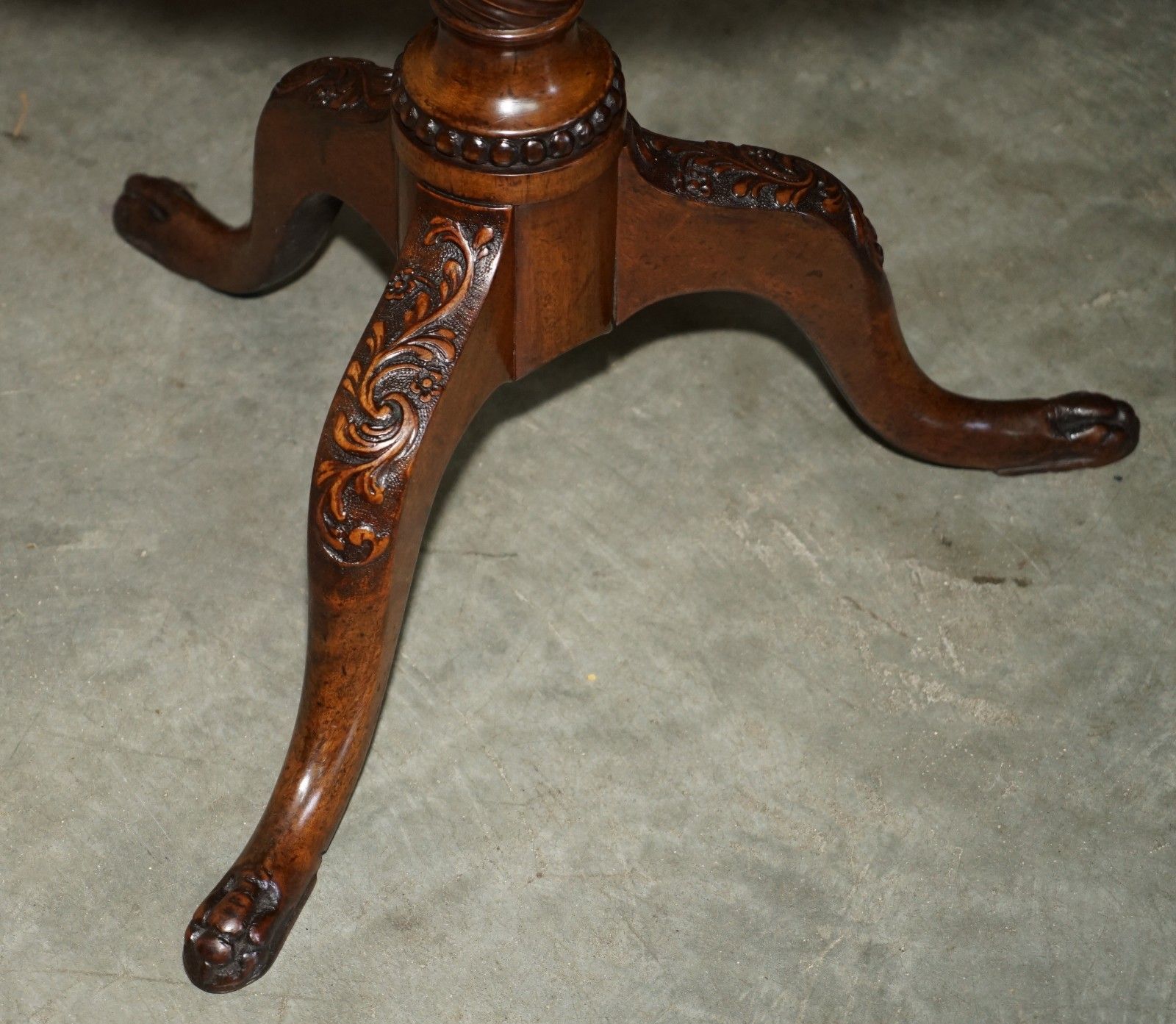 photo for sale Antique Georgian Pie Crust Edge Thomas Chippendale Tilt Top Occasional Table