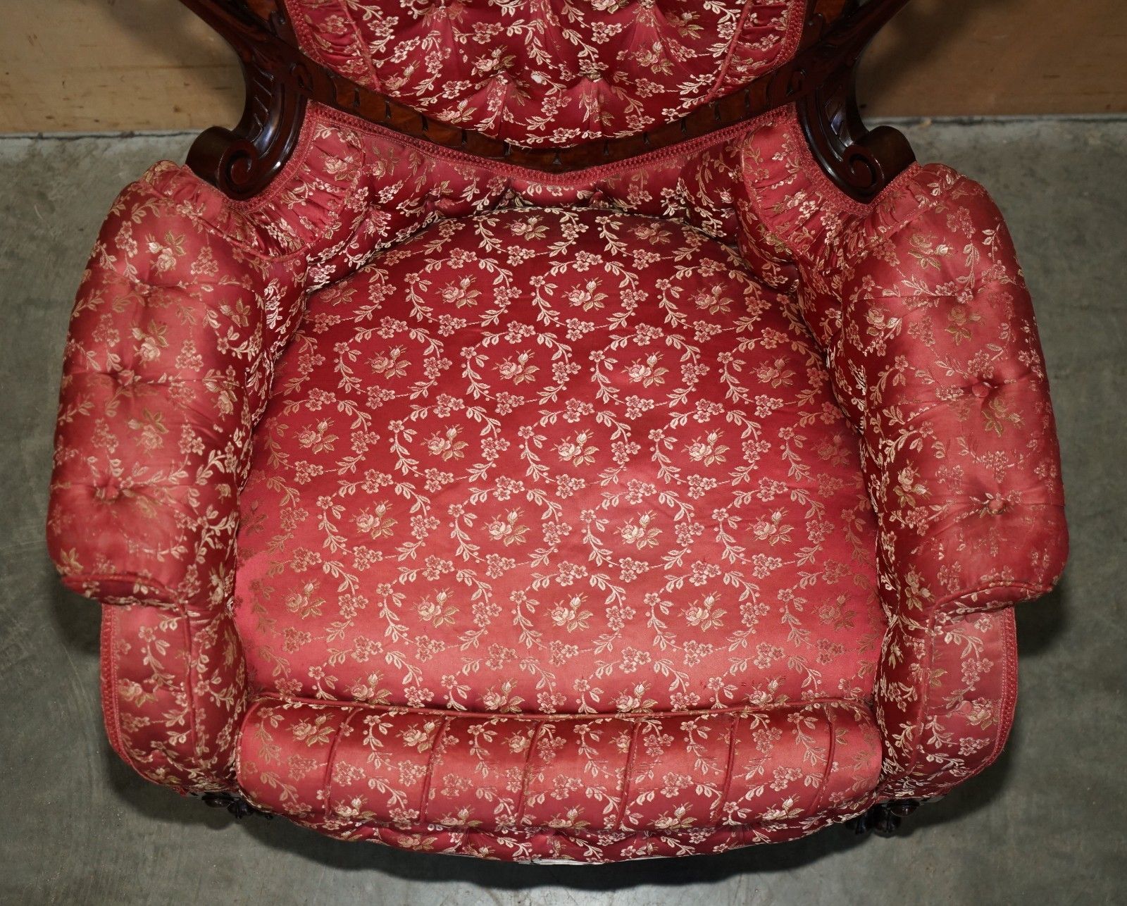 Antique Victorian Flamed Mahogany Lion Carved Pair Of Armchairs Part Of A Suite photo vintage