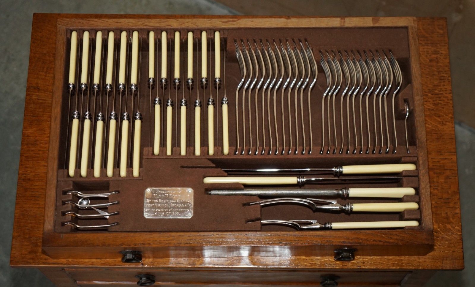 photo vinterior One Of A Kind 1939 Robert Mouseman Thompson Cutlery Service Chest Of Drawers