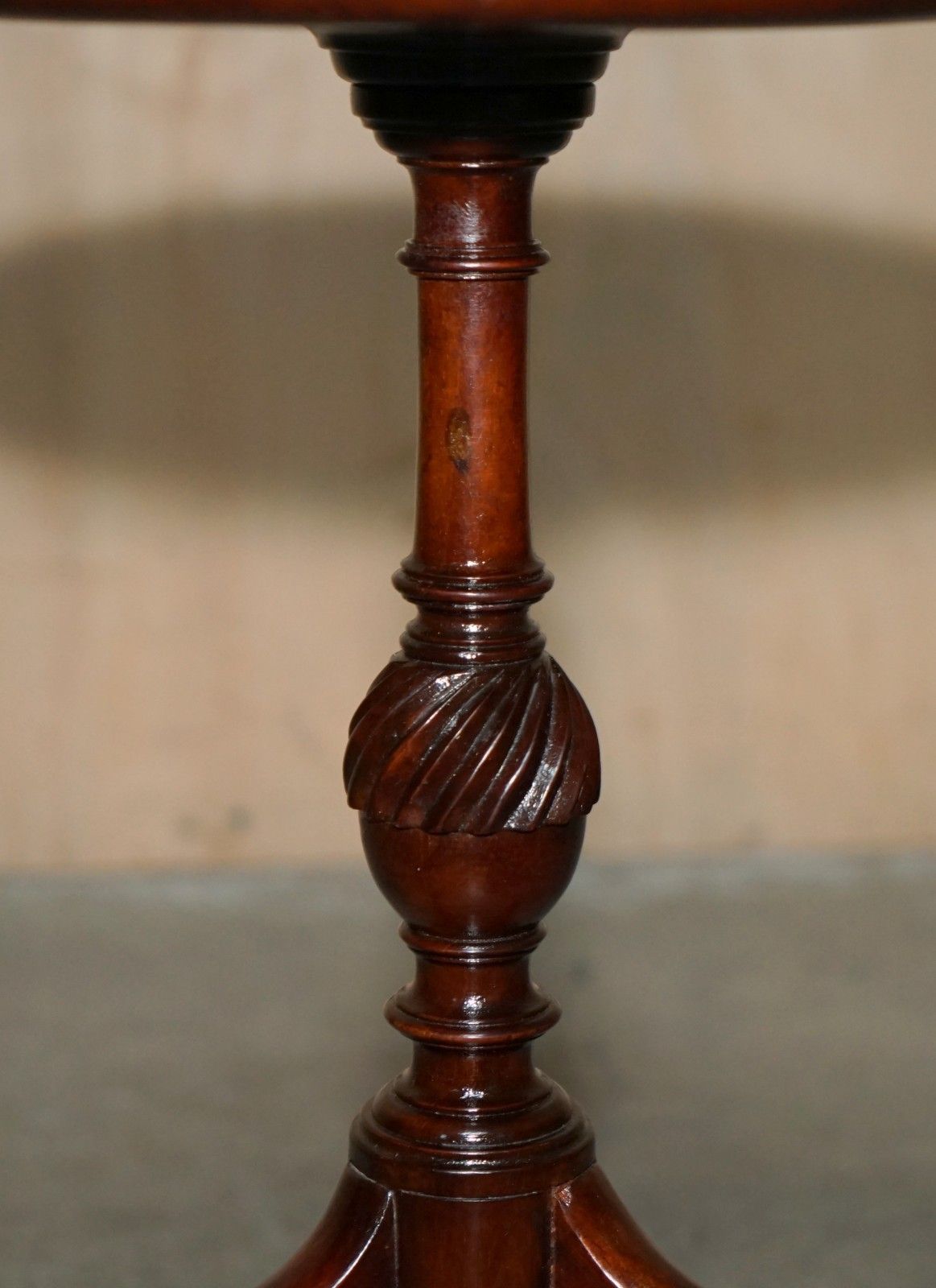 Fully Restored Antique Sheraton Revival Mahogany Tripod Side End Lamp Wine Table photo vintage
