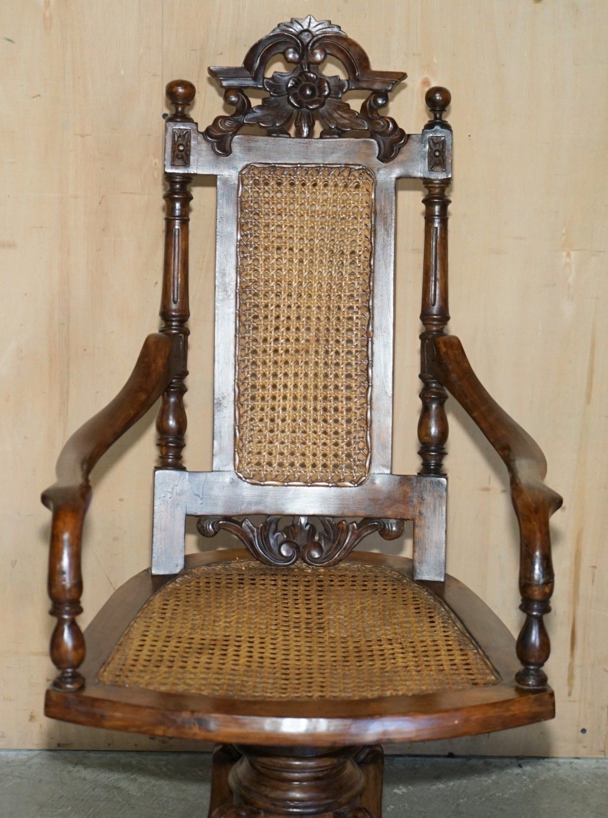 Unique Antique Victorian Height Adjustable Swivel Office Captains Bergere Chair photo 2450.0