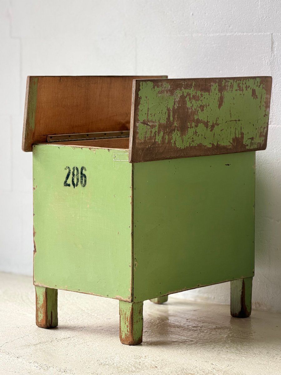 photo buy Industriële Groene Opbergtafel, 1960