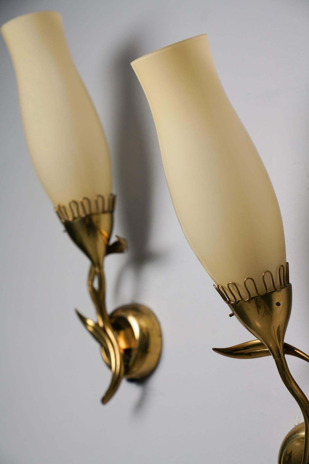Model 71020 Scandinavian Modern Pair Of Wall Lights, Mauri Almari, Idman Oy photo Lighting