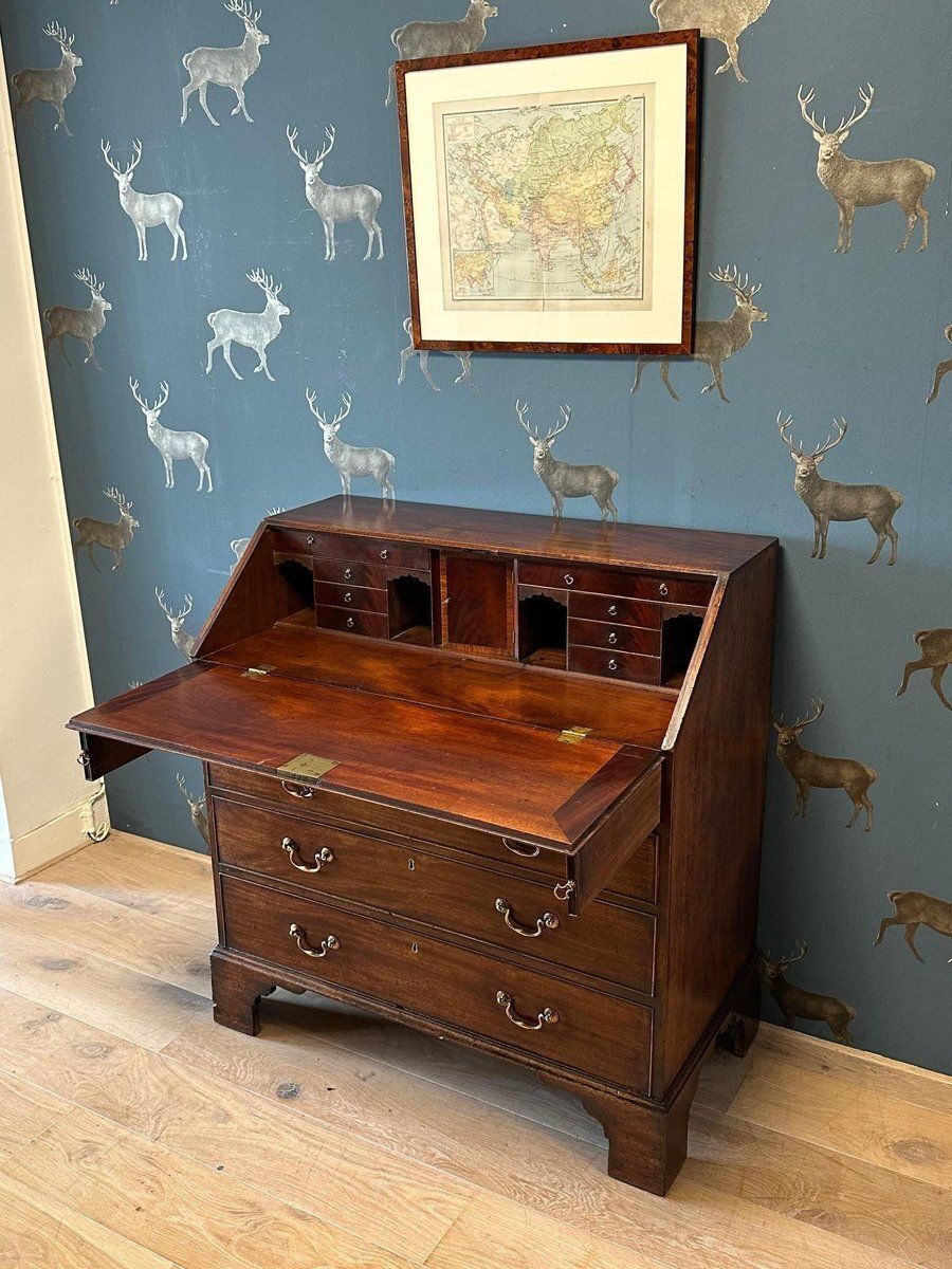 photo vintage Mahogany Secretary, 18th Century