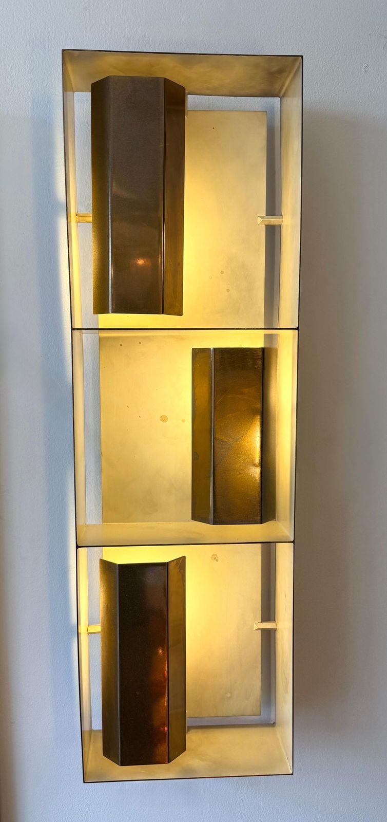 Pair Of Brass Sconces "Finestra" 12664 By Gio Ponti For Arredoluce. Italy, 1950s photo vinterior