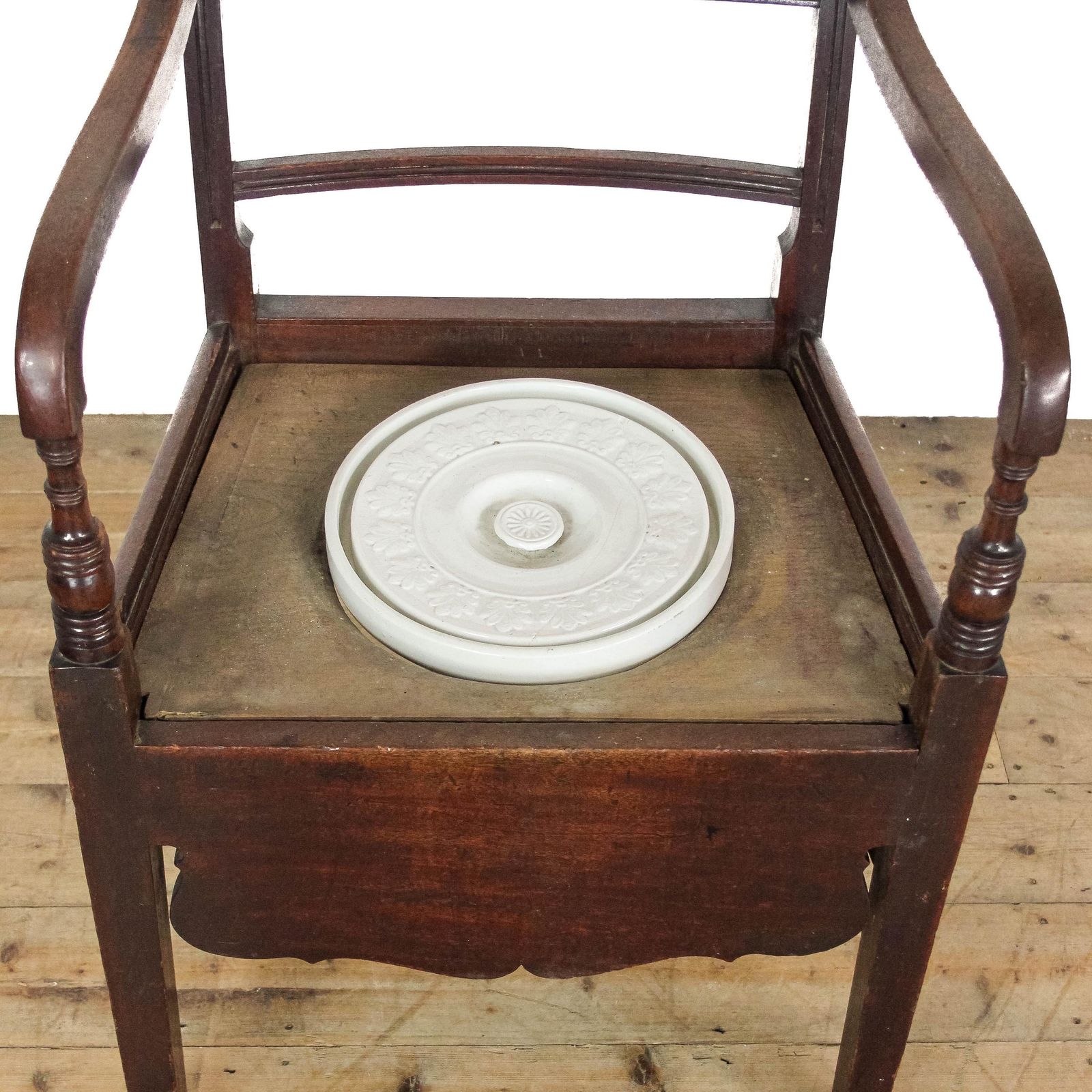 470.0 Antique 18th Century Oak Commode Armchair | Antique Chair | Armchair | Antiques | Commode (M 6750) photo