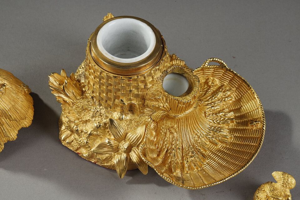 Rare Freemason Inkwell In Gilt Bronze And Beehive Shape, 19th Century photo vintage