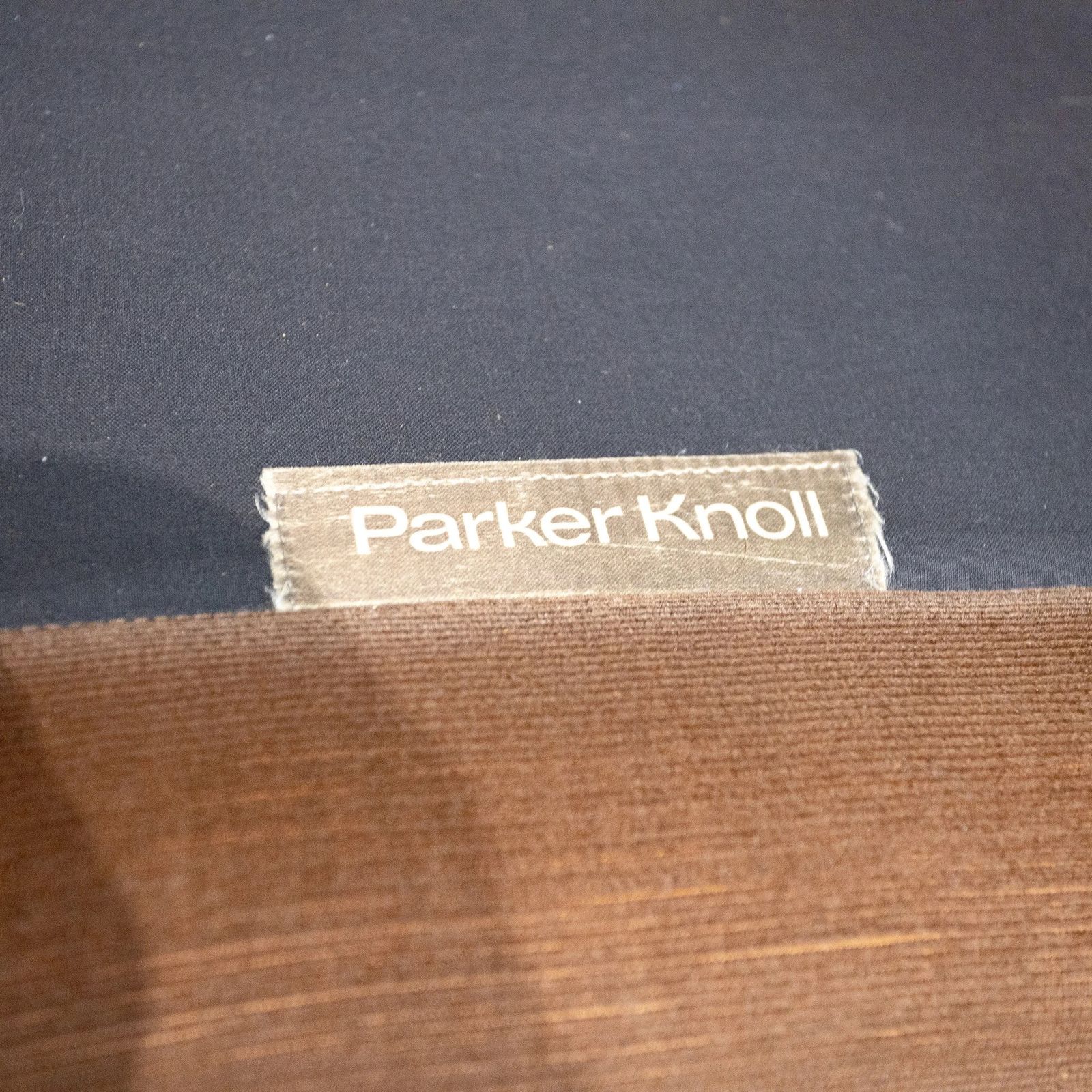 Parker Knoll Statesman Armchair photo vinterior