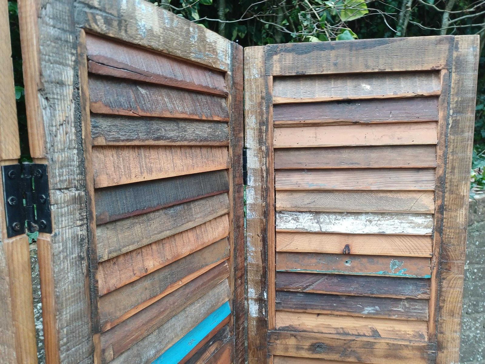 Large Bespoke Reclaimed Wood Folding Screen 4 Panel Room Divider Rustic Industrial Slatted Louvered Privacy Screen 170cm photo vintage