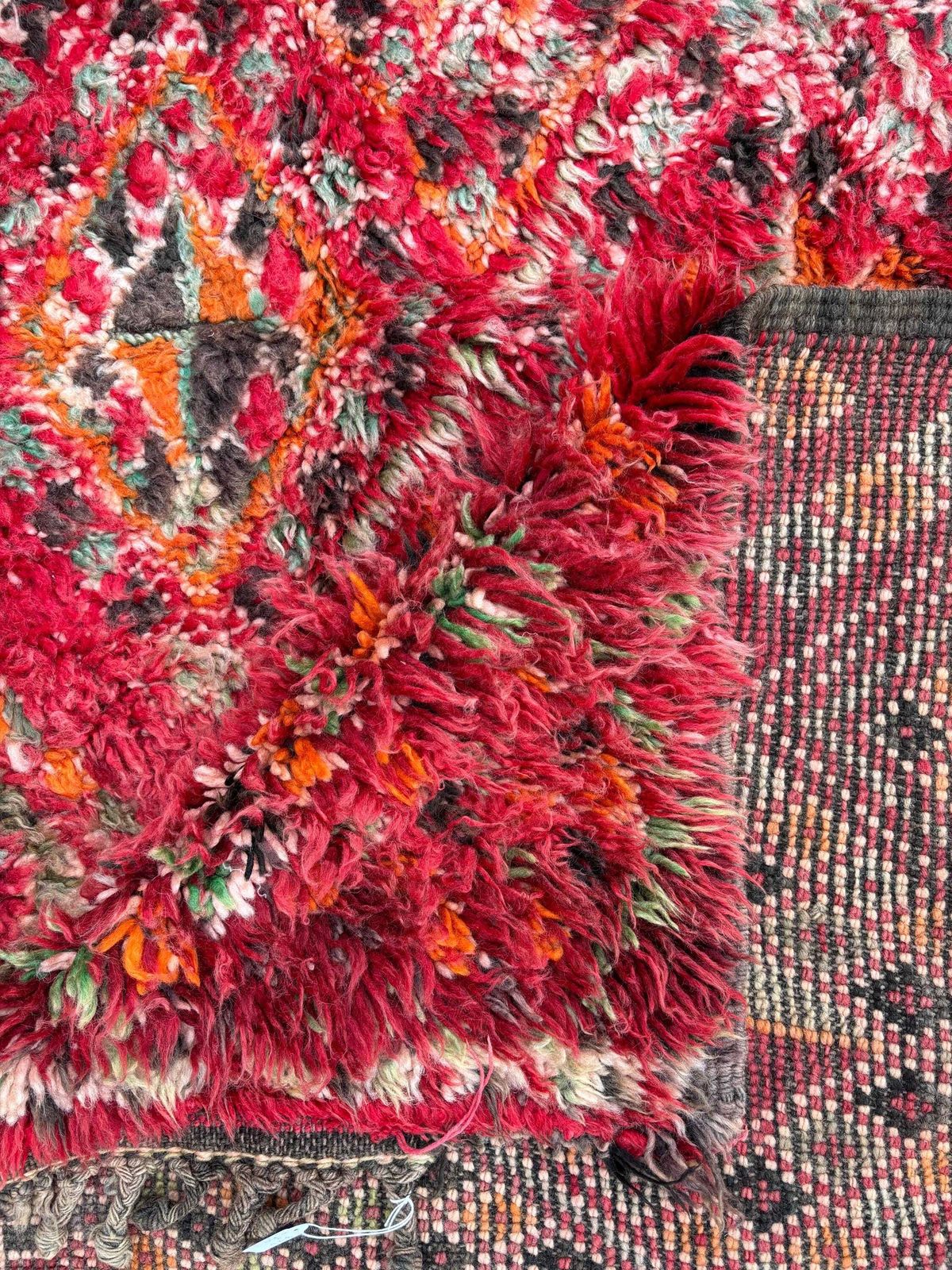 photo vinterior Vintage Red Moroccan Boujad Rug 170x320 Cm – Authentic Boujad Wool Berber Rug   Boho Chic Rug