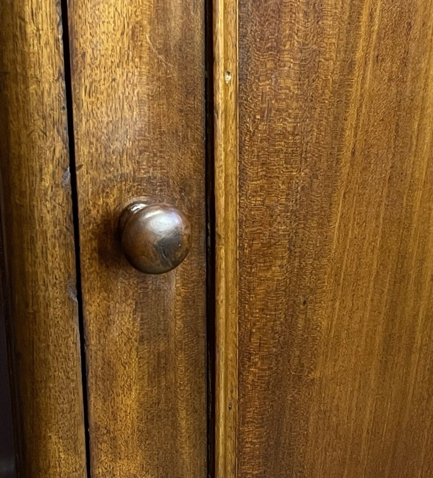 photo vintage Victorian Antique Mahogany Bedside Cabinet Pot Cupboard Panelled Door